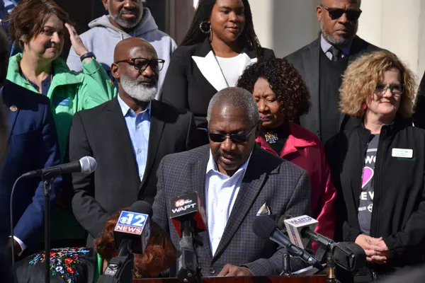 img of Jackson's Hunger Crisis: Local Heroes Step Up as Federal Government Abandons Its Citizens