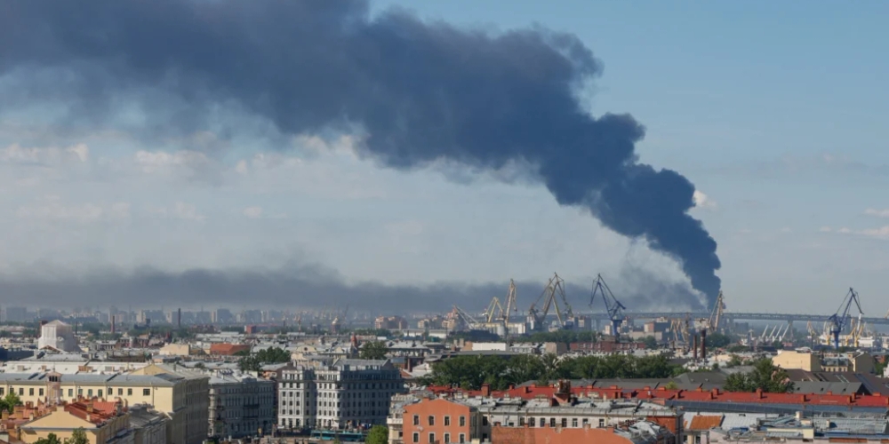img of The Smoke Over St. Petersburg: The Imperial Boomerang and the Crumbling Russian Facade