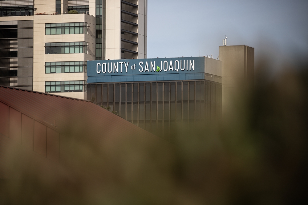 img of Shadows in the Valley: Transnational Crime, Political Scandal, and California's Crossroads