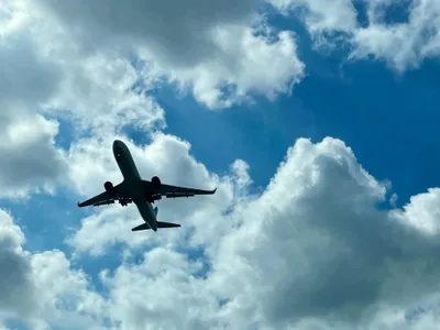 img of FAA Imposes Air Travel Restrictions as Unpaid Controllers Face Mounting Pressure