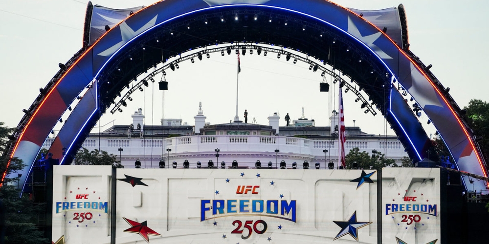 img of The South Lawn Spectacle: Distraction, Dignity, and the Diminishment of Democracy