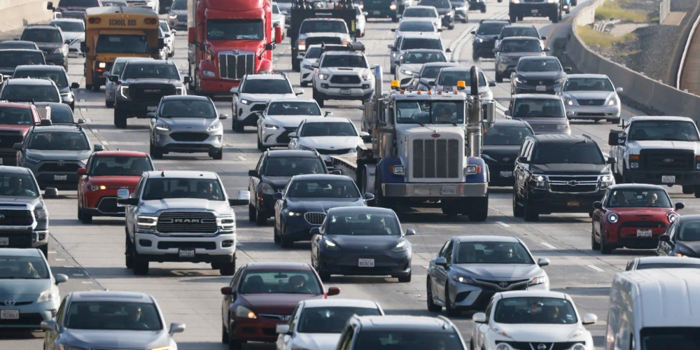 img of A Step Backward: The Reversal of Fuel Economy Standards and the Retreat from American Leadership