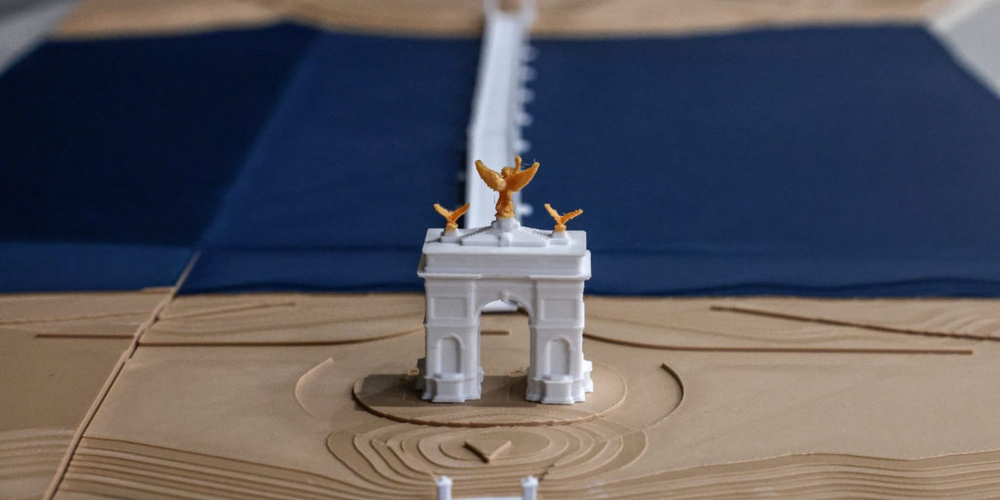 img of The Trump Arch: A Monumental Distraction from Democratic Duty