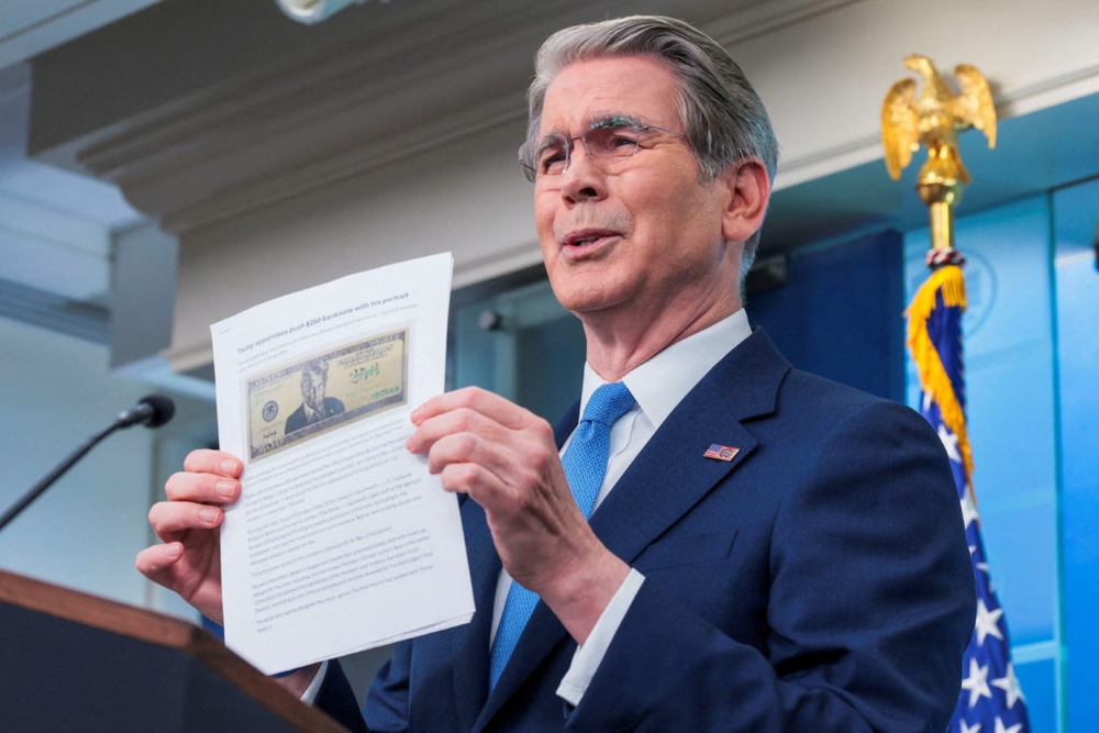 img of The $250 Question: Politicizing U.S. Currency and the Erosion of Institutional Norms