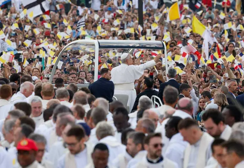 img of The Paris Pulpit: Decoding the Pope's Mass as a Geopolitical Spectacle of Western Soft Power
