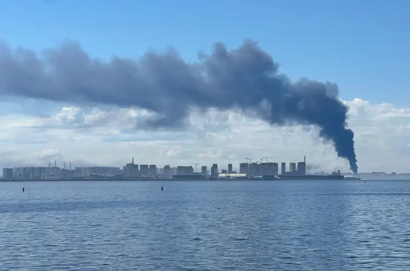 img of The Smoke Over St. Petersburg: A Symbolic Collapse of Imperial Facades