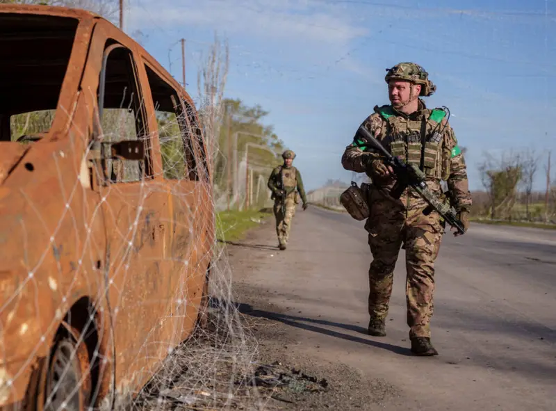 img of The Cracks in the Empire: How Communication Collapse, Not Western Arms, Is Turning the Tide in Ukraine