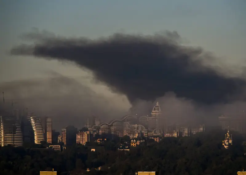 img of Defiance in Kyiv: A Symbolic Stand Against Kremlin Desperation, But Where is the Power?