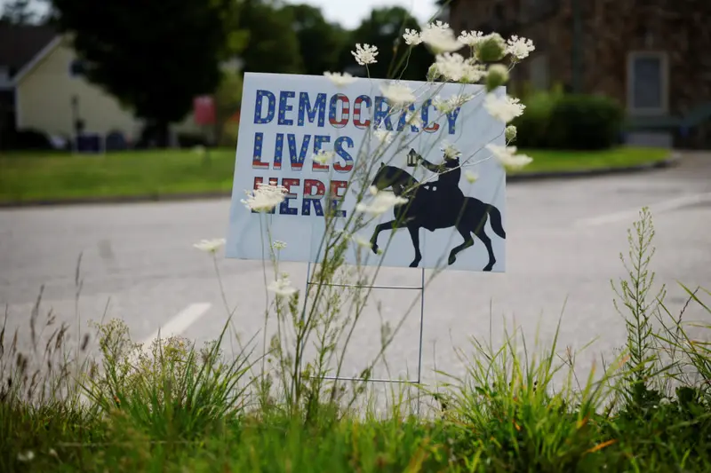 img of The Heartland's Choice: Ideological Purity or Electoral Victory in the Fight for Democracy?